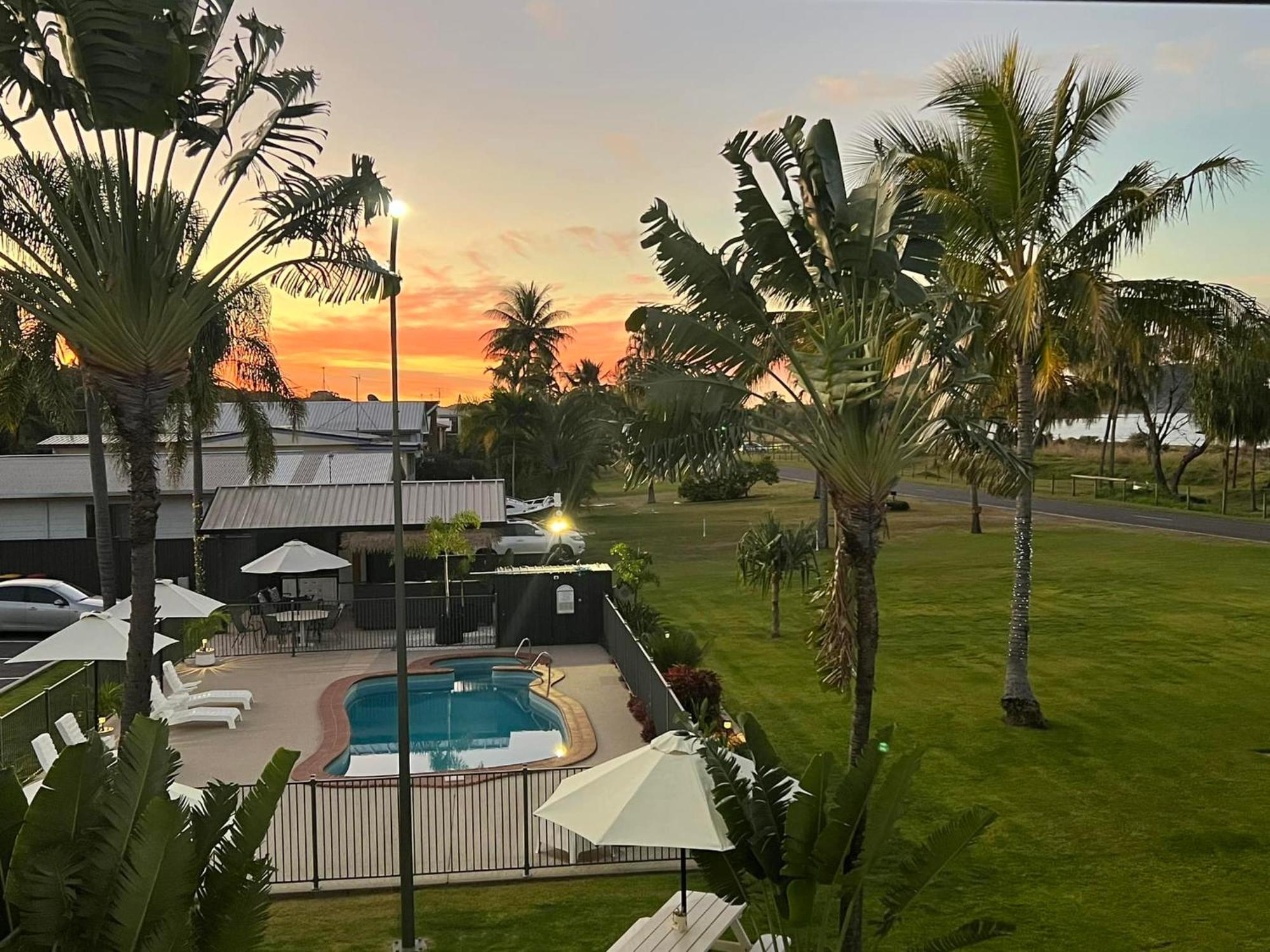 Kinka Palms Motel Йепун Екстериор снимка